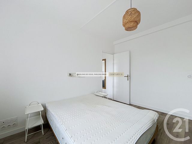 Appartement F2 à vendre - 2 pièces - 32.52 m2 - IVRY SUR SEINE - 94 - ILE-DE-FRANCE - Century 21 Raspail
