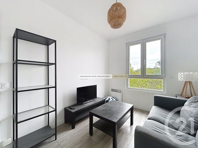 Appartement F2 à vendre - 2 pièces - 32.52 m2 - IVRY SUR SEINE - 94 - ILE-DE-FRANCE - Century 21 Raspail