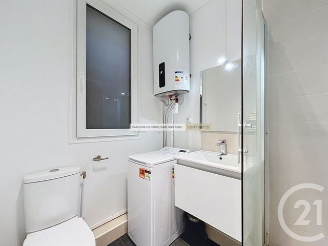 Appartement F2 à vendre - 2 pièces - 32.52 m2 - IVRY SUR SEINE - 94 - ILE-DE-FRANCE - Century 21 Raspail