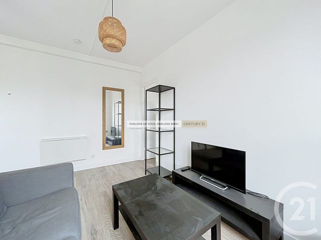 Appartement F2 à vendre - 2 pièces - 32.52 m2 - IVRY SUR SEINE - 94 - ILE-DE-FRANCE - Century 21 Raspail