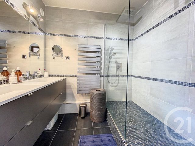 Appartement F4 à louer - 4 pièces - 106.63 m2 - IVRY SUR SEINE - 94 - ILE-DE-FRANCE - Century 21 Raspail