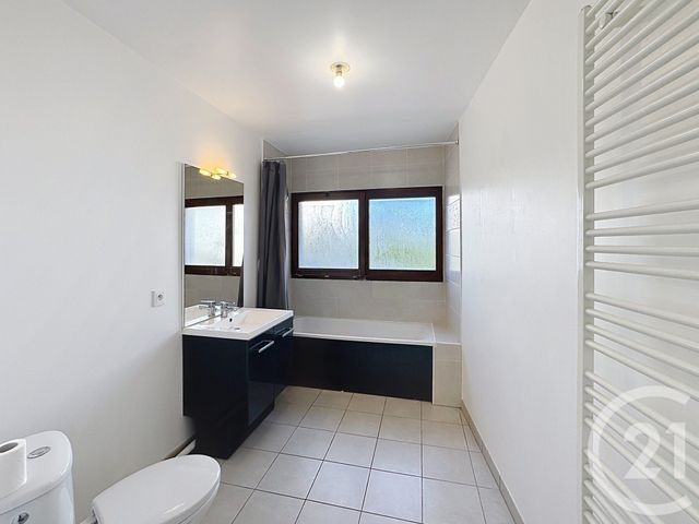 Appartement F3 à louer - 3 pièces - 66.3 m2 - IVRY SUR SEINE - 94 - ILE-DE-FRANCE - Century 21 Raspail