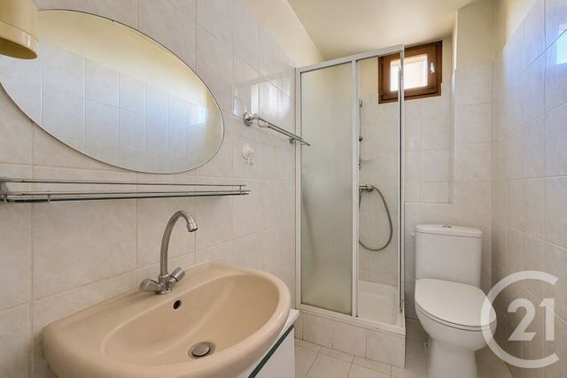 Appartement F2 à vendre - 2 pièces - 39.0 m2 - IVRY SUR SEINE - 94 - ILE-DE-FRANCE - Century 21 Raspail