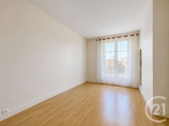 Appartement F2 à vendre - 2 pièces - 39.0 m2 - IVRY SUR SEINE - 94 - ILE-DE-FRANCE - Century 21 Raspail