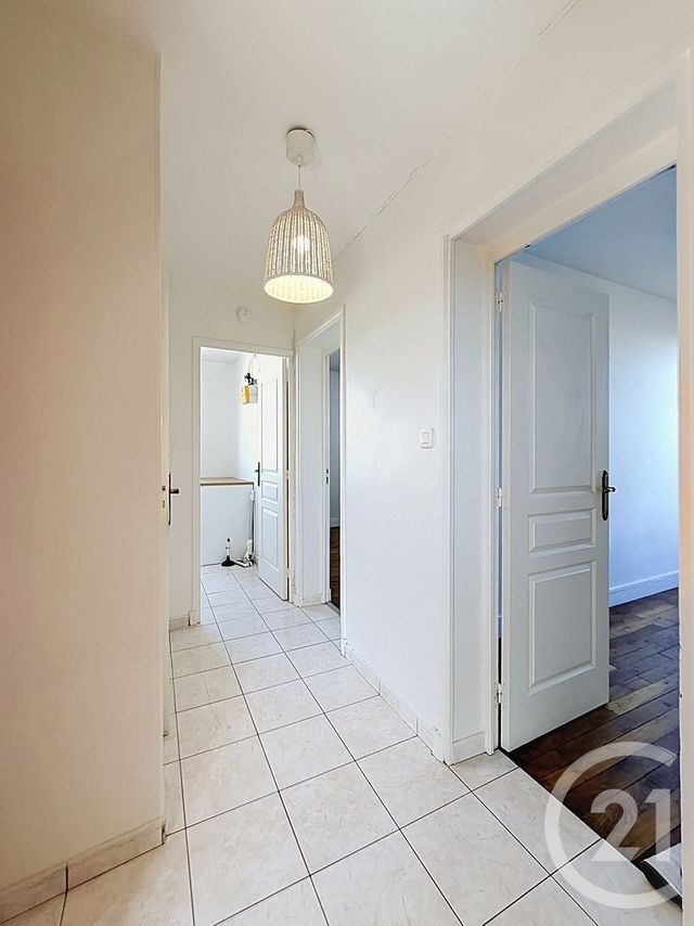 Appartement F2 à louer - 2 pièces - 37.35 m2 - VITRY SUR SEINE - 94 - ILE-DE-FRANCE - Century 21 Raspail