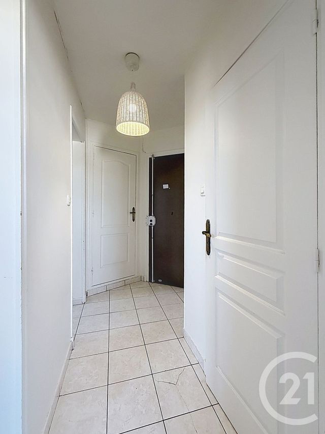 Appartement F2 à louer - 2 pièces - 37.35 m2 - VITRY SUR SEINE - 94 - ILE-DE-FRANCE - Century 21 Raspail