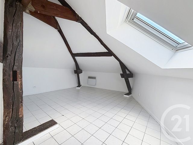 Appartement F1 à louer - 1 pièce - 13.64 m2 - IVRY SUR SEINE - 94 - ILE-DE-FRANCE - Century 21 Raspail