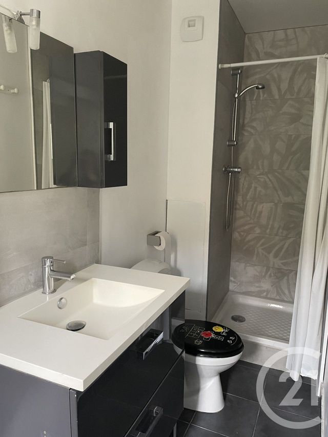 Appartement F2 à louer - 2 pièces - 46.63 m2 - IVRY SUR SEINE - 94 - ILE-DE-FRANCE - Century 21 Raspail
