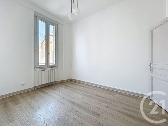 Appartement F2 à vendre - 2 pièces - 33.9 m2 - IVRY SUR SEINE - 94 - ILE-DE-FRANCE - Century 21 Raspail