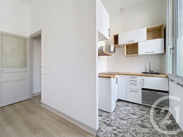 Appartement F2 à vendre - 2 pièces - 33.9 m2 - IVRY SUR SEINE - 94 - ILE-DE-FRANCE - Century 21 Raspail