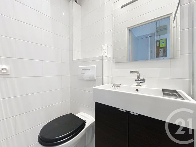 Appartement F2 à vendre - 2 pièces - 33.9 m2 - IVRY SUR SEINE - 94 - ILE-DE-FRANCE - Century 21 Raspail