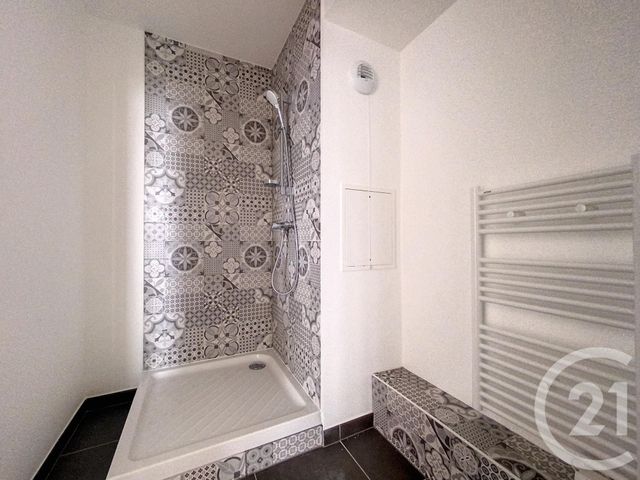 Appartement F3 à louer - 3 pièces - 70.75 m2 - IVRY SUR SEINE - 94 - ILE-DE-FRANCE - Century 21 Raspail
