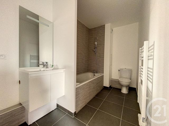 Appartement F3 à louer - 3 pièces - 70.75 m2 - IVRY SUR SEINE - 94 - ILE-DE-FRANCE - Century 21 Raspail