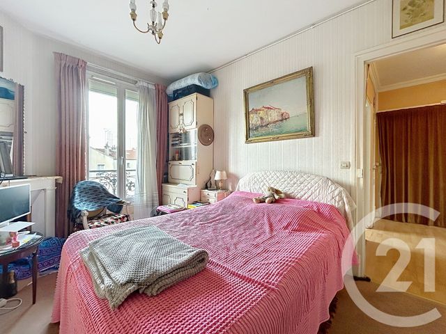 Appartement F3 à vendre - 3 pièces - 54.03 m2 - IVRY SUR SEINE - 94 - ILE-DE-FRANCE - Century 21 Raspail