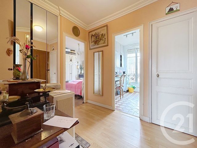 Appartement F3 à vendre - 3 pièces - 54.03 m2 - IVRY SUR SEINE - 94 - ILE-DE-FRANCE - Century 21 Raspail